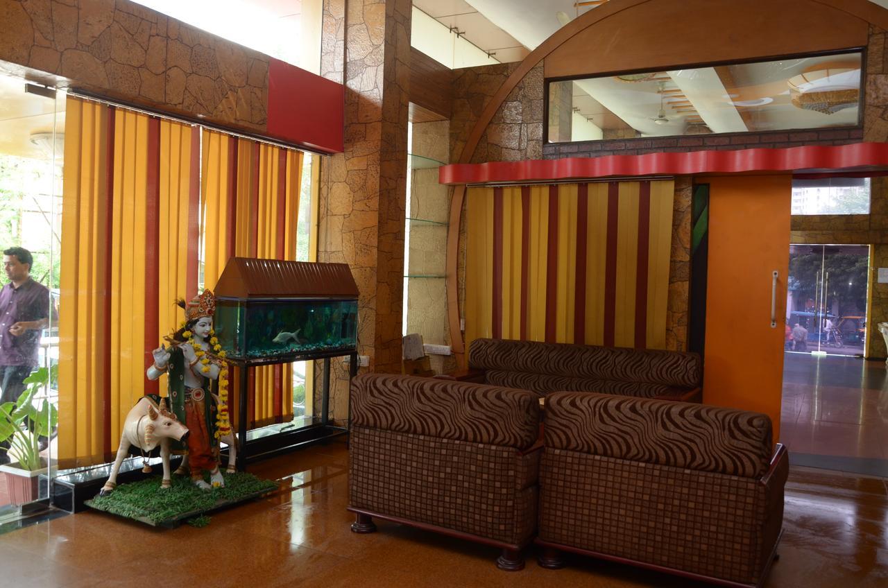 Hotel Rahul Deluxe Нагпур Екстериор снимка